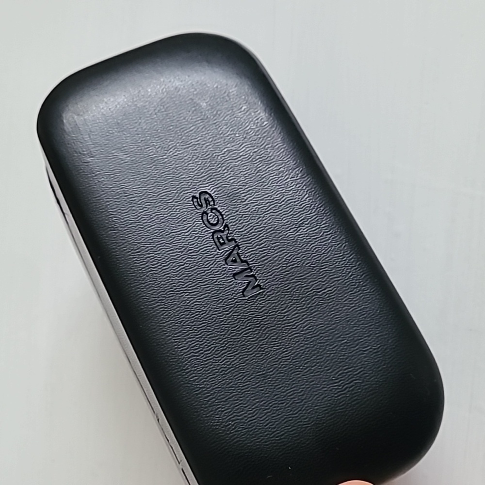 Marcs eyeglass case with cleaning cloth